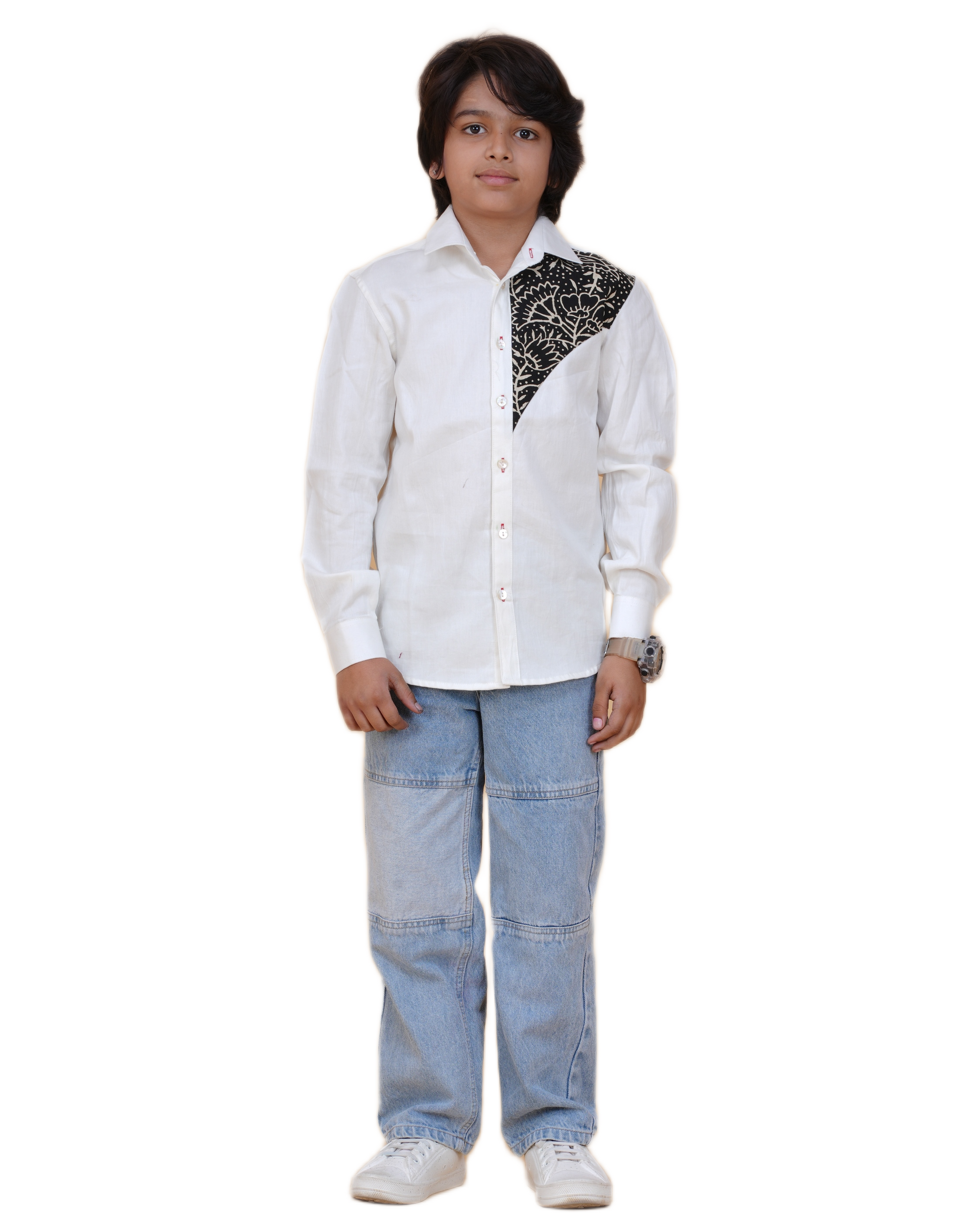 Fashionable White Cotton Shirt for Boys – Stylish Patch Print (Ages 5-12 Years)