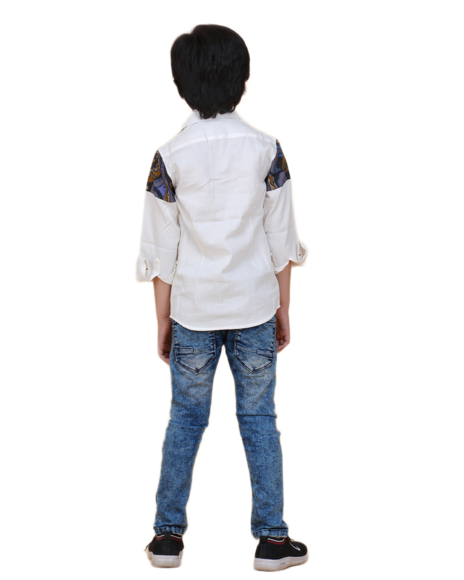 Fashionable White Cotton Shirt for Boys – Stylish Patch Print (Ages 5-12 Years)